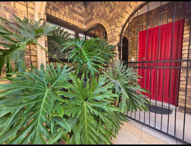 3 BEDROOM HOUSE TO LET IN VANDERBIJLPARK SE 3